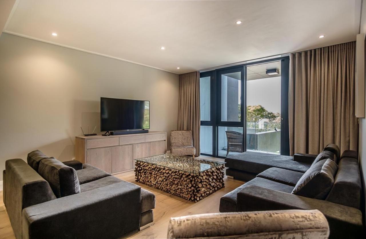 35 On Main By Stay In Luxury Cape Town Exterior photo