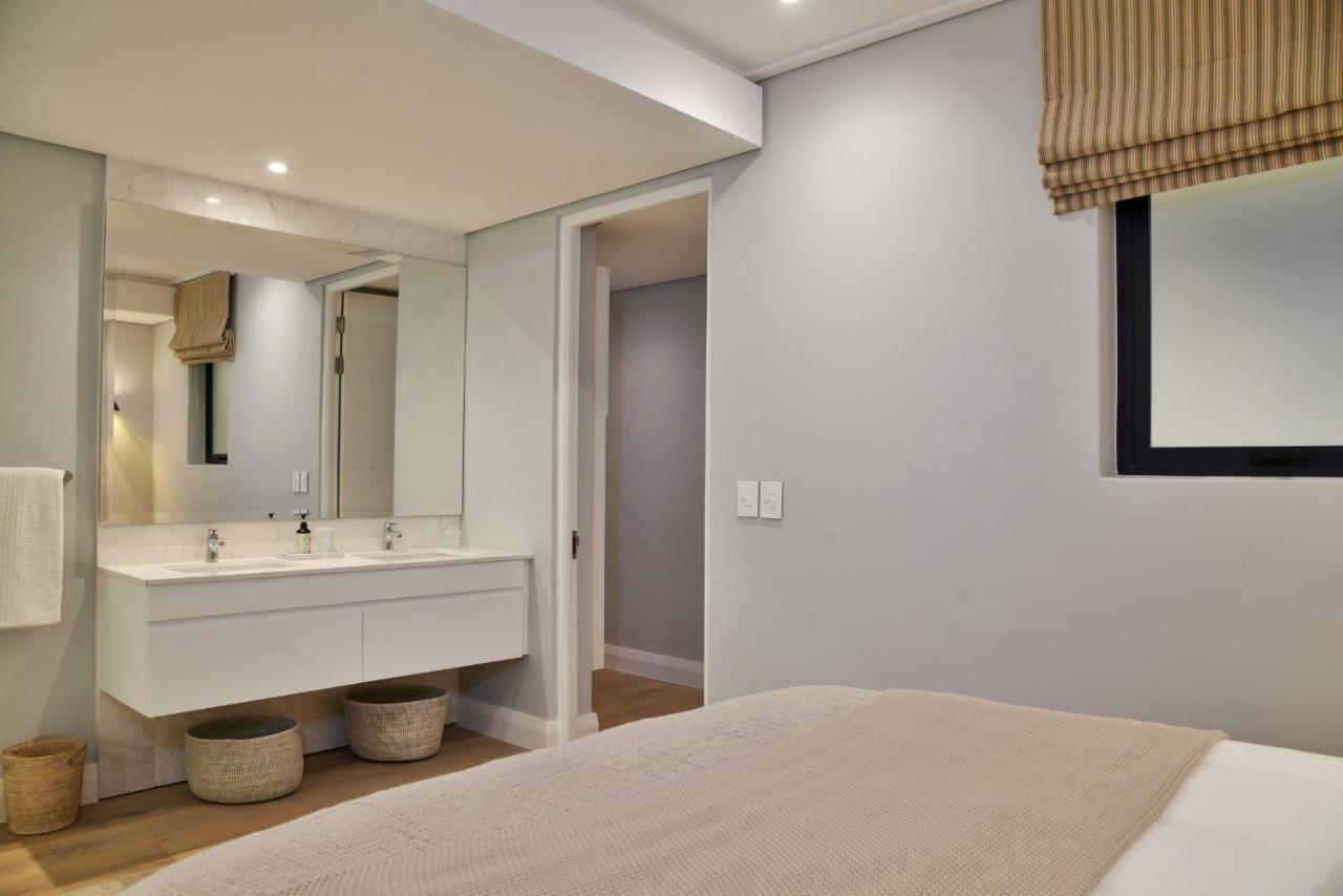 35 On Main By Stay In Luxury Cape Town Exterior photo