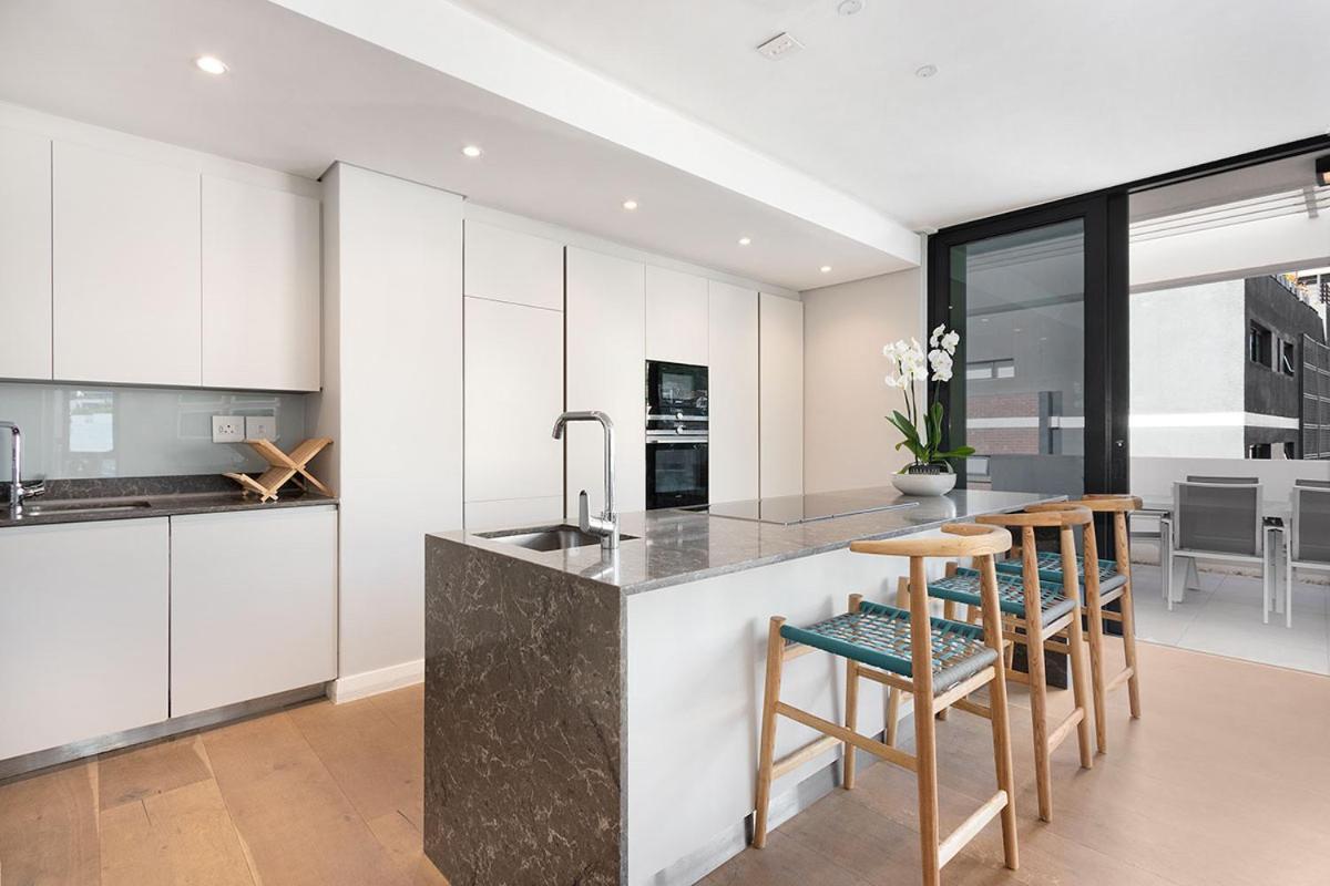 35 On Main By Stay In Luxury Cape Town Exterior photo