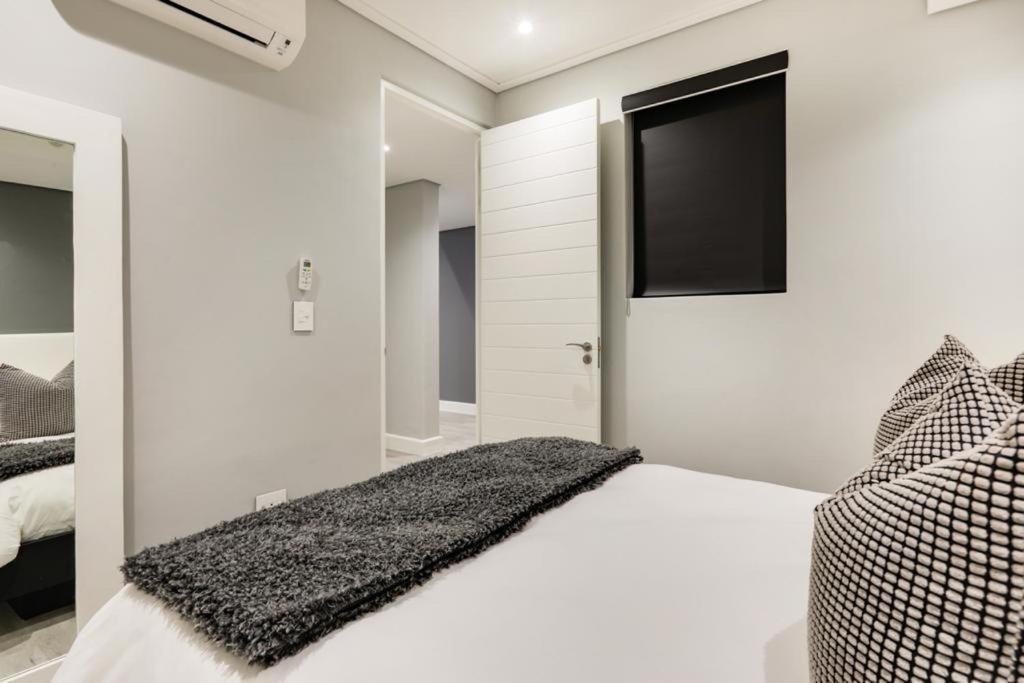 35 On Main By Stay In Luxury Cape Town Exterior photo